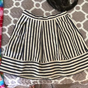 pleated skirt w/ pockets